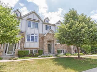 134 Bennett Dr, Carol Stream, IL 60188