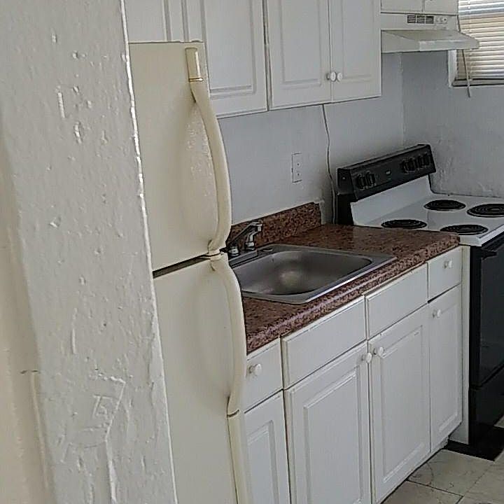 2nd image of 712 N 20th St APT A