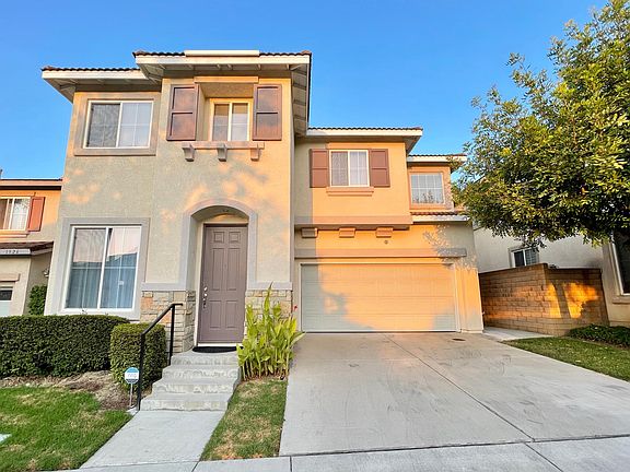 2nd image of 1530 Glacier Way