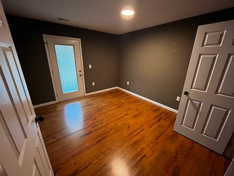 130 College St #6 — Photo 2