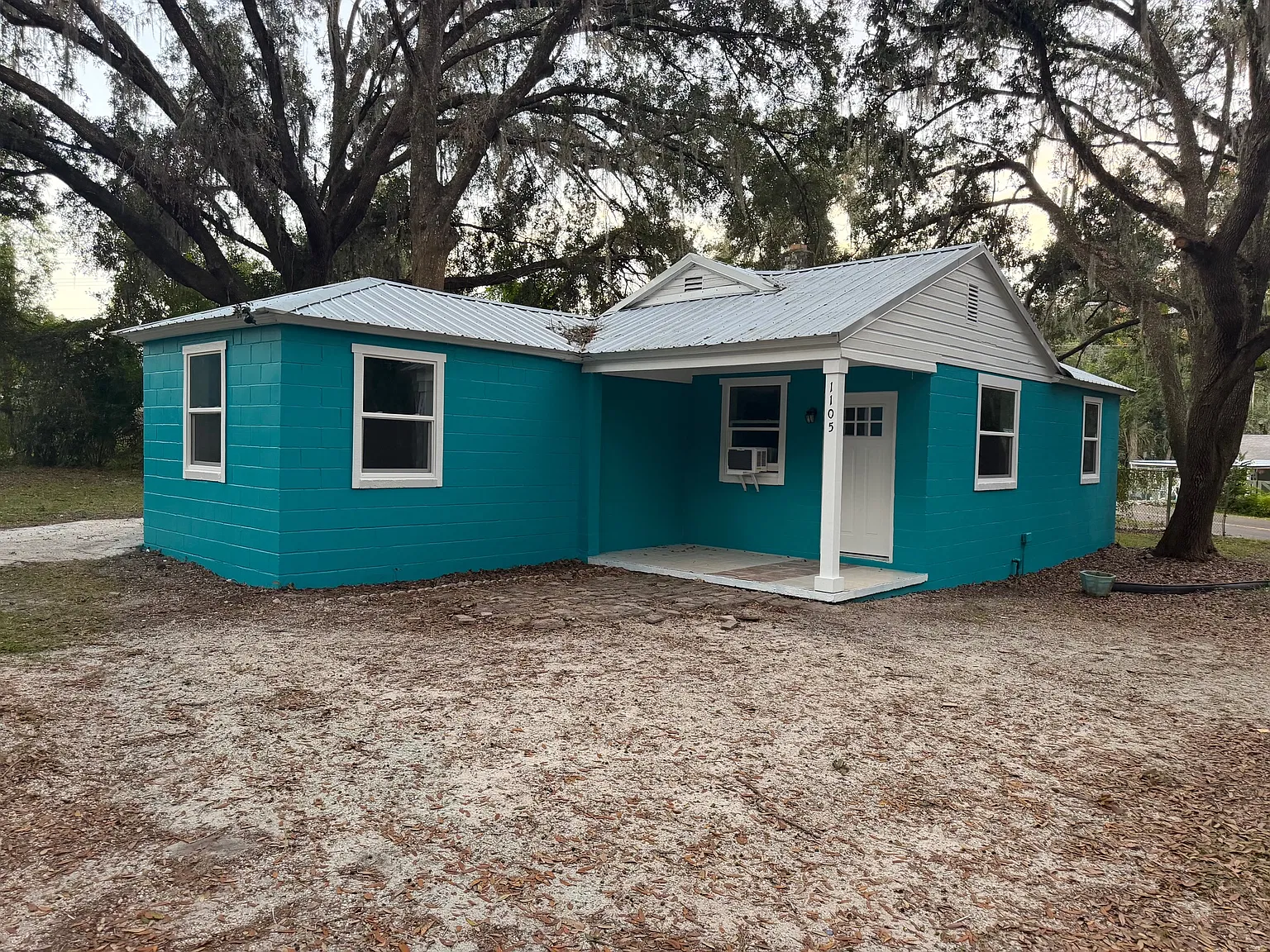 3 bed, 864 sqft, $1,500 — Photo 1