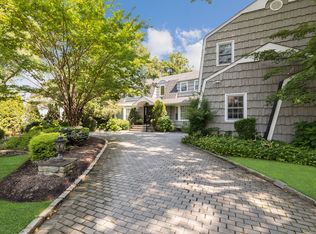 56 Willow Rd, Woodmere, NY 11598