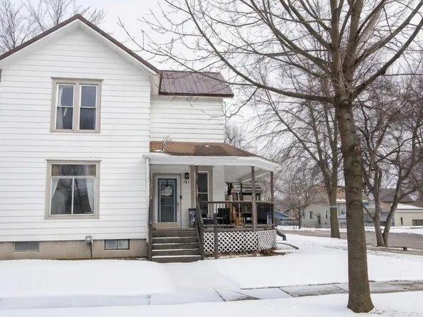 321 Stanton St, Bay City, MI 48708