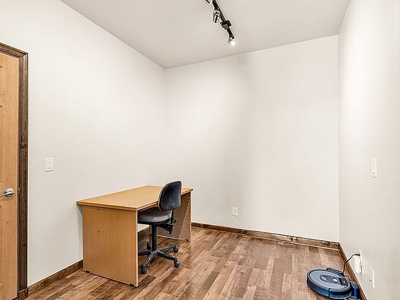 Bonus Space: Office