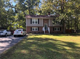 208 Pleasants Dr, Fredericksburg, VA