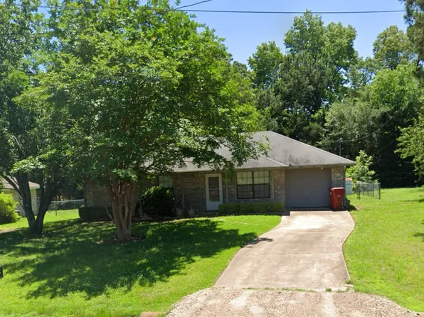4930 Haning Dr, Paris, TX 75462