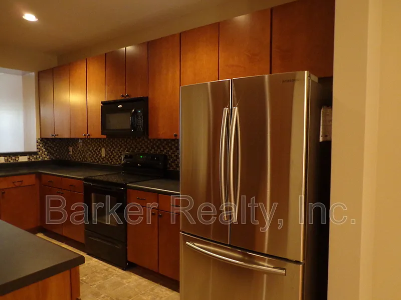 2 bed, 2.5 bath, 1750 sqft, $1,850 — Photo 4