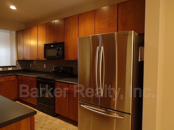 4th image of 3018 Freeport Dr
