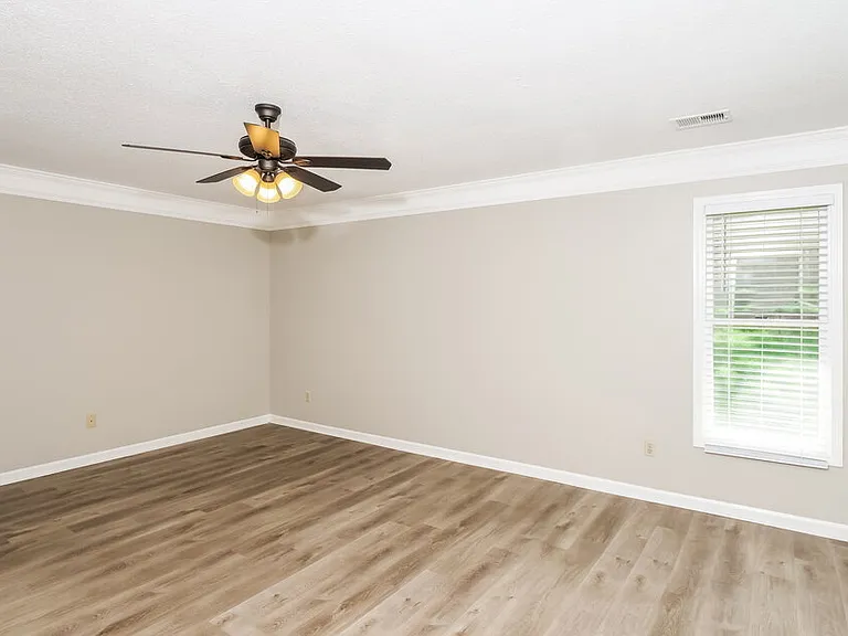 128 Walnut Ridge Ln — Photo 9