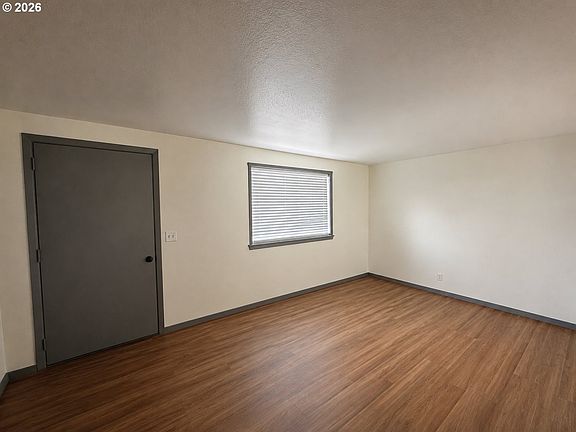 5th image of 3105 E St