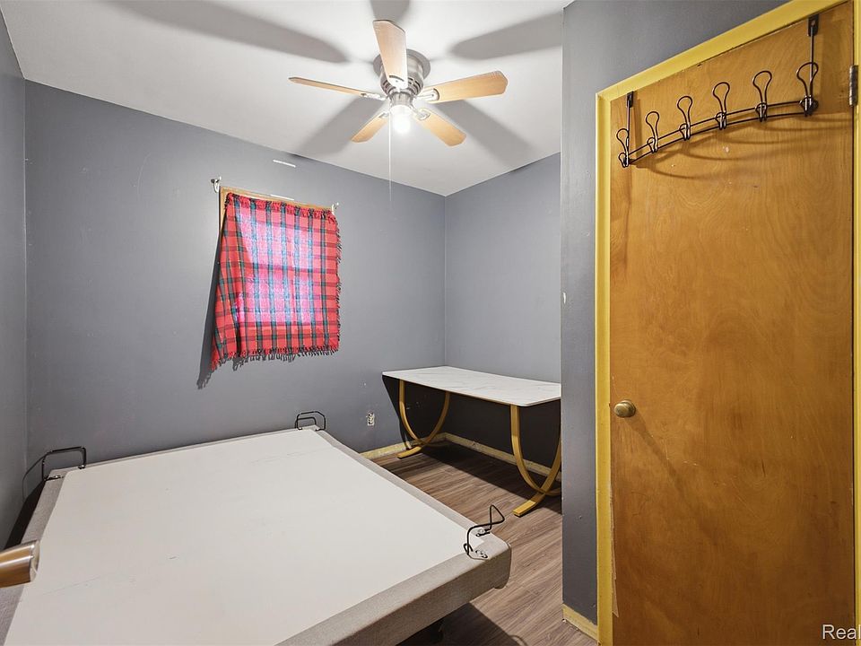 439 Cleveland Ave, photo 8