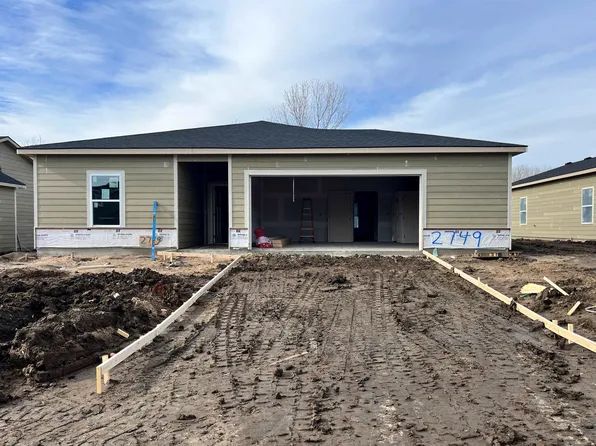 2749 S Cypress St, Wichita, KS 67210