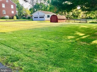 121 N Hall Ave, Purcellville, VA