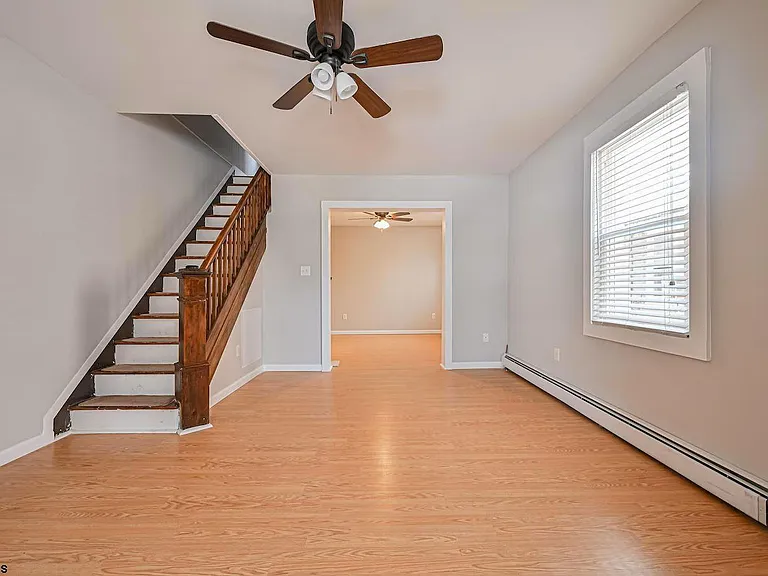 126 N Harvard Ave — Photo 7