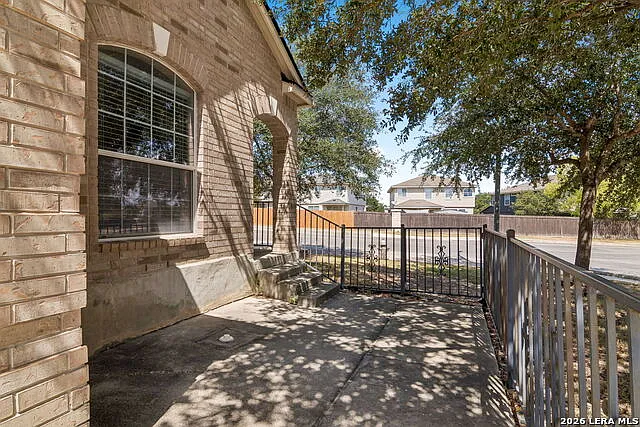 3 bed, 2.0 bath, 1580 sqft, $1,750 — Photo 4
