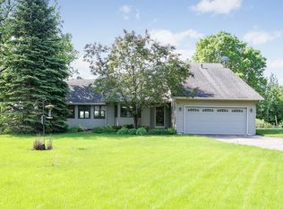 12220 197th St W, Lakeville, MN 55044