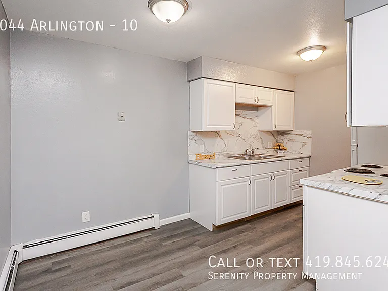2044 Arlington Ave #10 — Photo 3