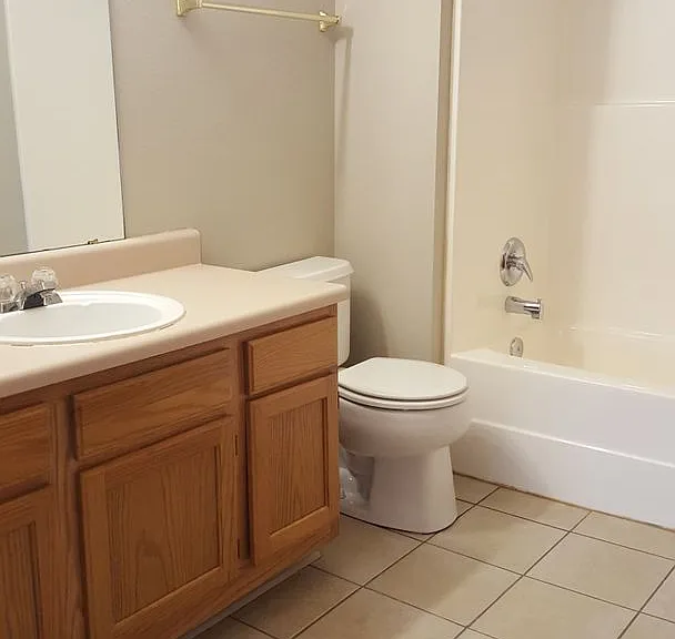 1016 N Pheasant Run — Photo 9
