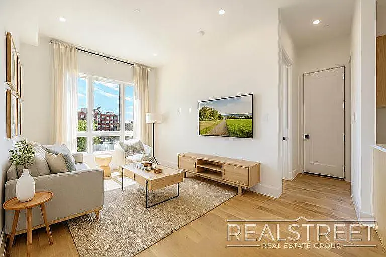 341 Herkimer Street — Photo 2