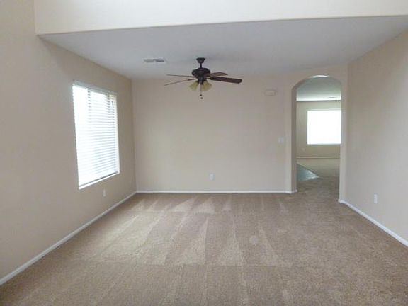 2nd image of 791 E Leslie Ave