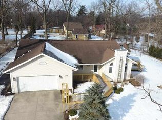 1115 Prairie Du Chien Rd, Iowa City, IA 52245