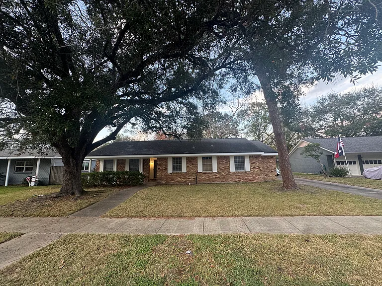 10227 Catlett Ln — Photo 1