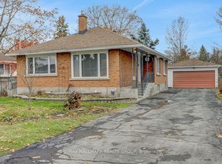 13 Dunham St, Ottawa, ON K1J7L5