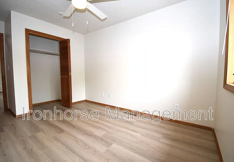 1712 W Olive St #46 — Photo 22