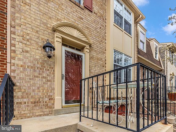 2nd image of 7971 Parkland Pl