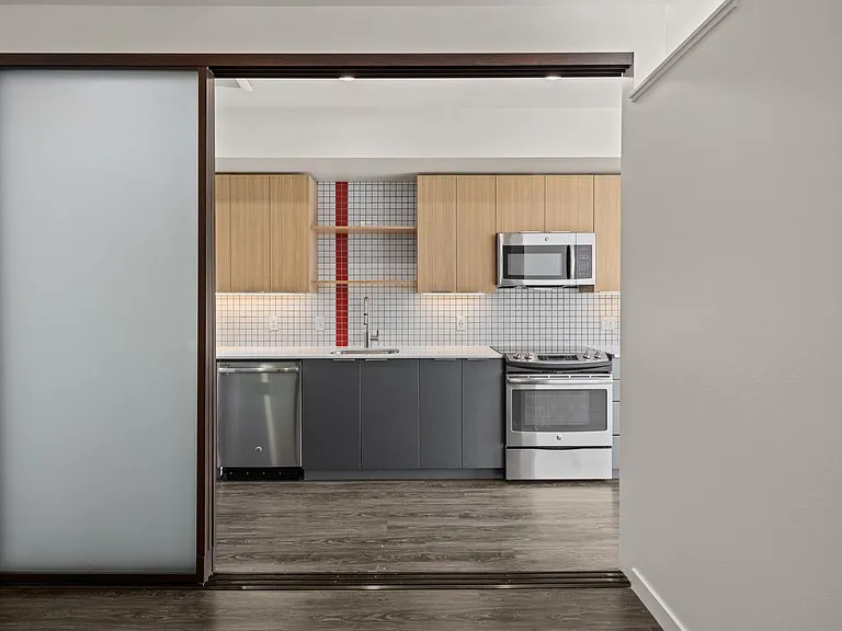 101 Broadway, Live Here, Go Anywhere — Photo 42