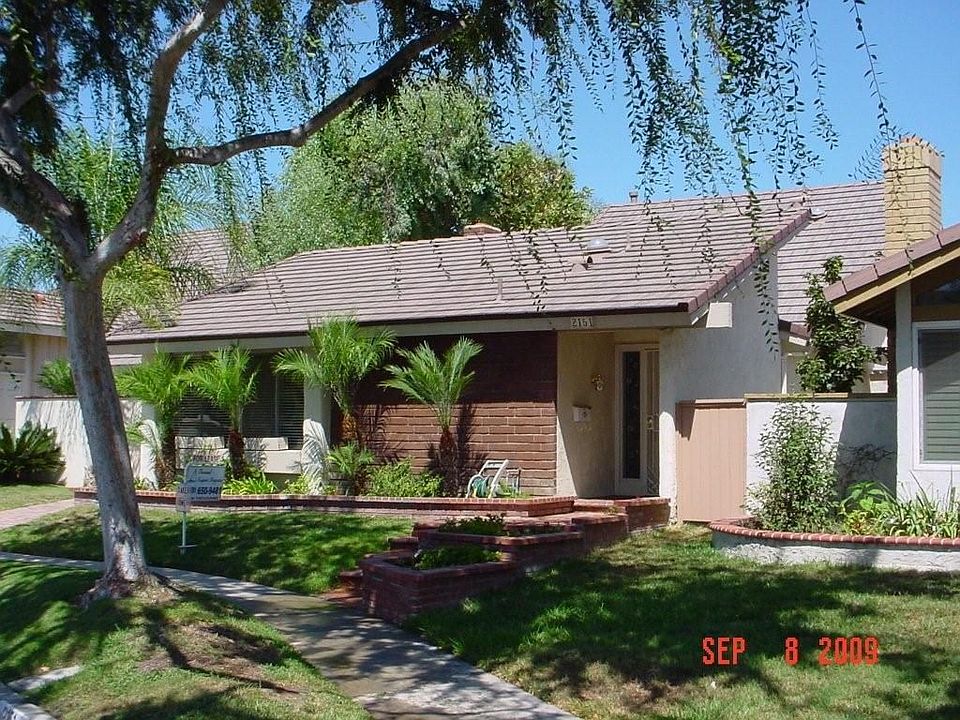 2151 Sweetbriar Tustin CA 