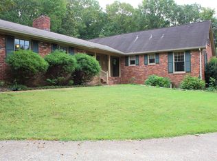 1550 Centerpoint Rd, Hendersonville, TN 37075