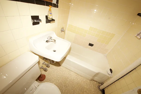 Sold by Bien Realty Ltd | media 7