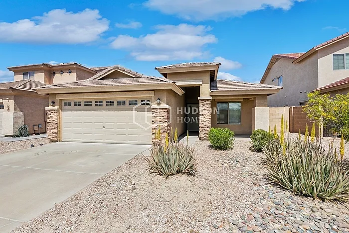 23796 W La Vista Dr