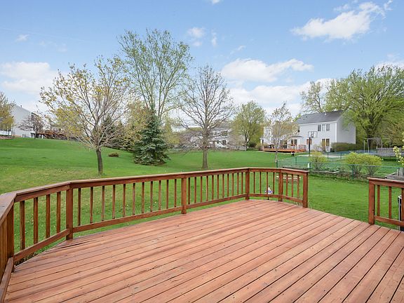 Large deck off kitchen