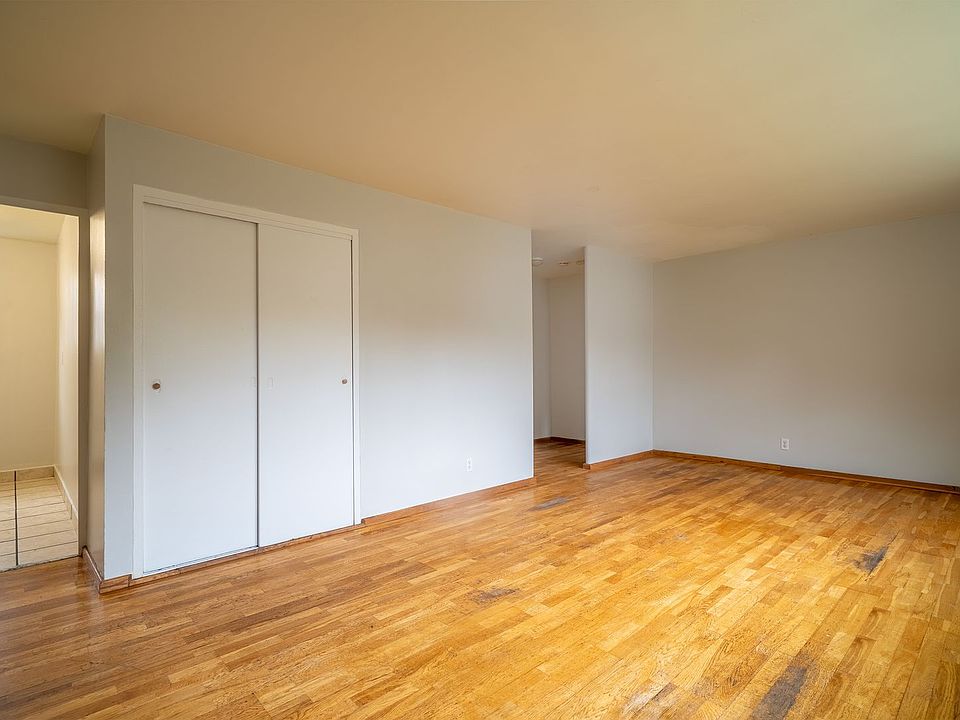 1st image of 1958 Delaware Ave #2