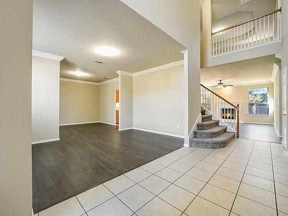 3rd image of 8638 Windwood Dr