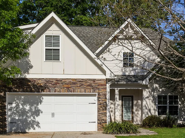 34 Cliffhaven Cir — Photo 1