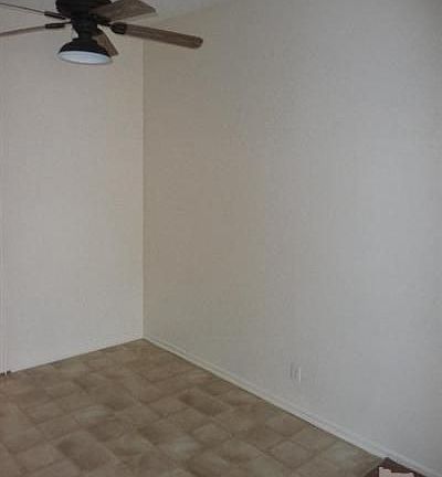 5th image of 3001 W Hemlock St APT C