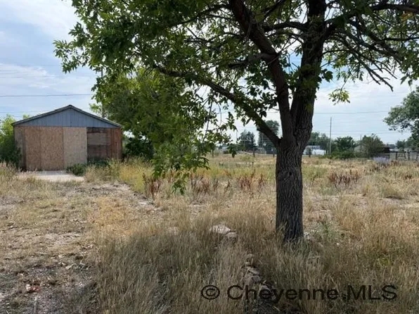 807 Mitchell Ct, Cheyenne, WY 82007