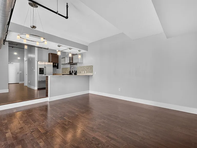 4100 Forest Park Ave #525 — Photo 10