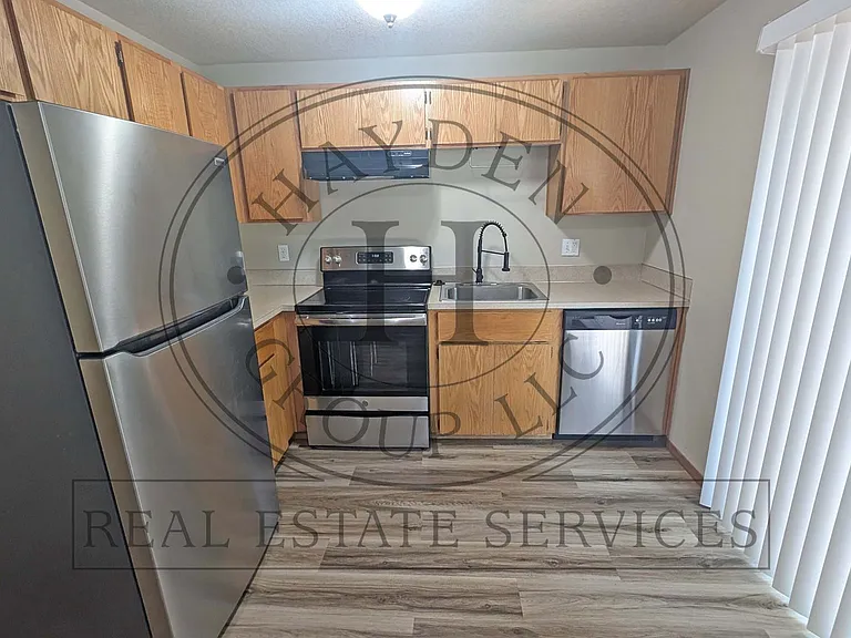 2825 Pacific Ave #E — Photo 8