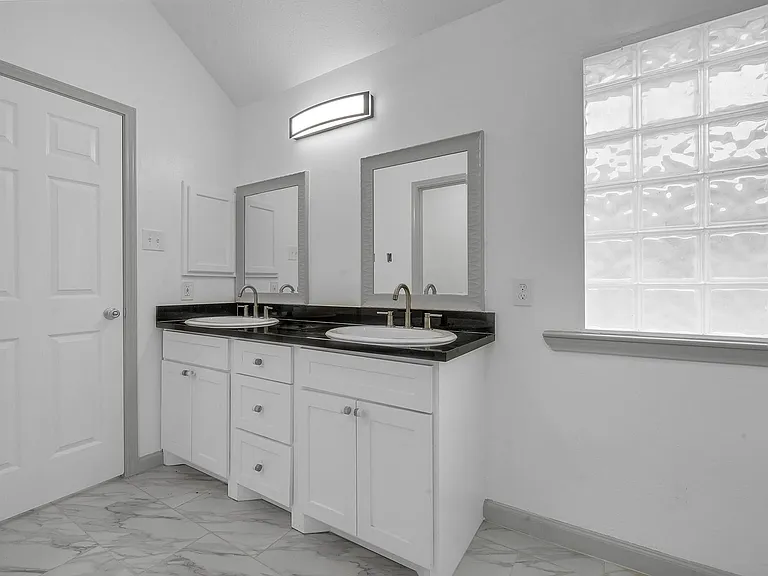 3515 Walden Dr — Photo 20