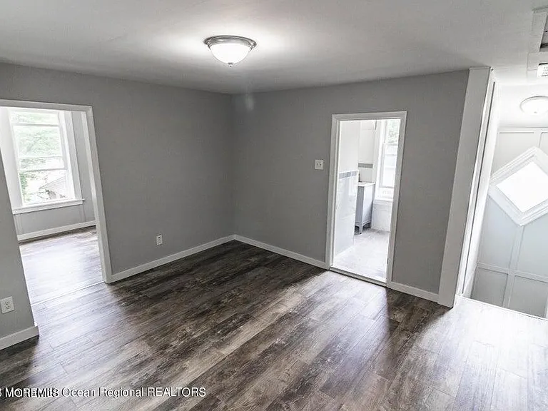 306 Henley Ave #B — Photo 8