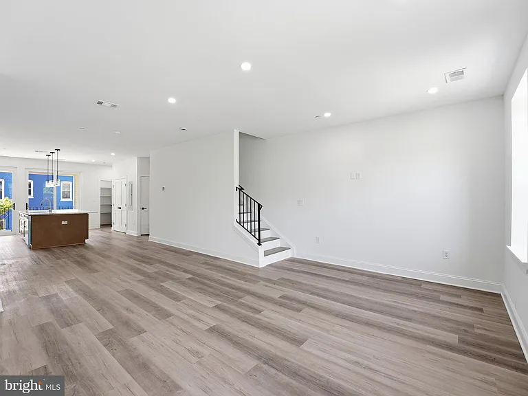 2404 N Capitol St NW #B — Photo 11