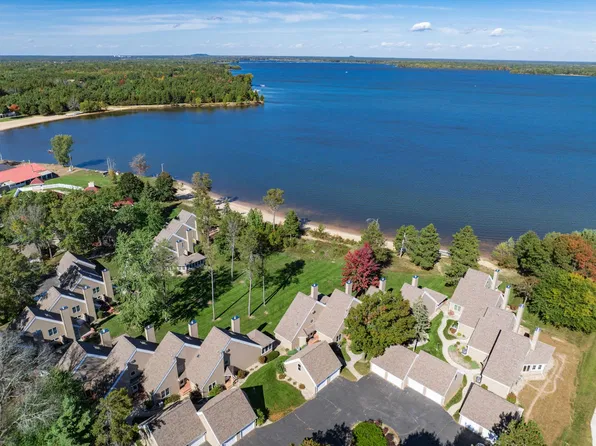 W5136 N Osprey Dr #18, New Lisbon, WI 53950