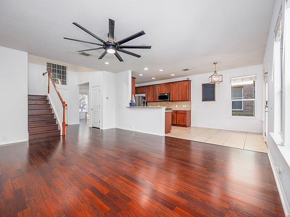 4th image of 4702 Thomas Rusk