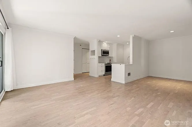 6333 Lake Washington Blvd NE #206 — Photo 8