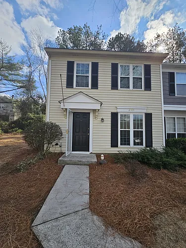 2401 Queen Anne Ct Photo 1