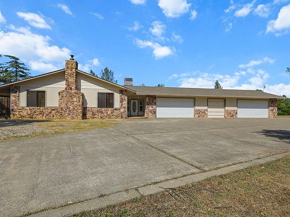 2nd image of 3327 El Camino Dr